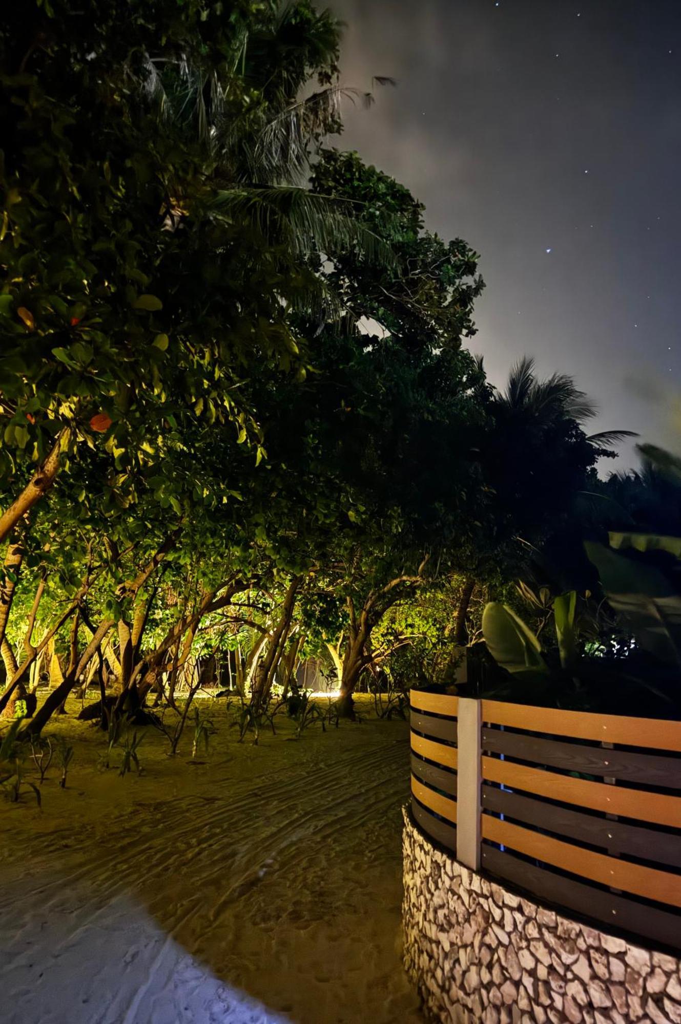 Three Hearts Hotel Fulhadhoo Room photo