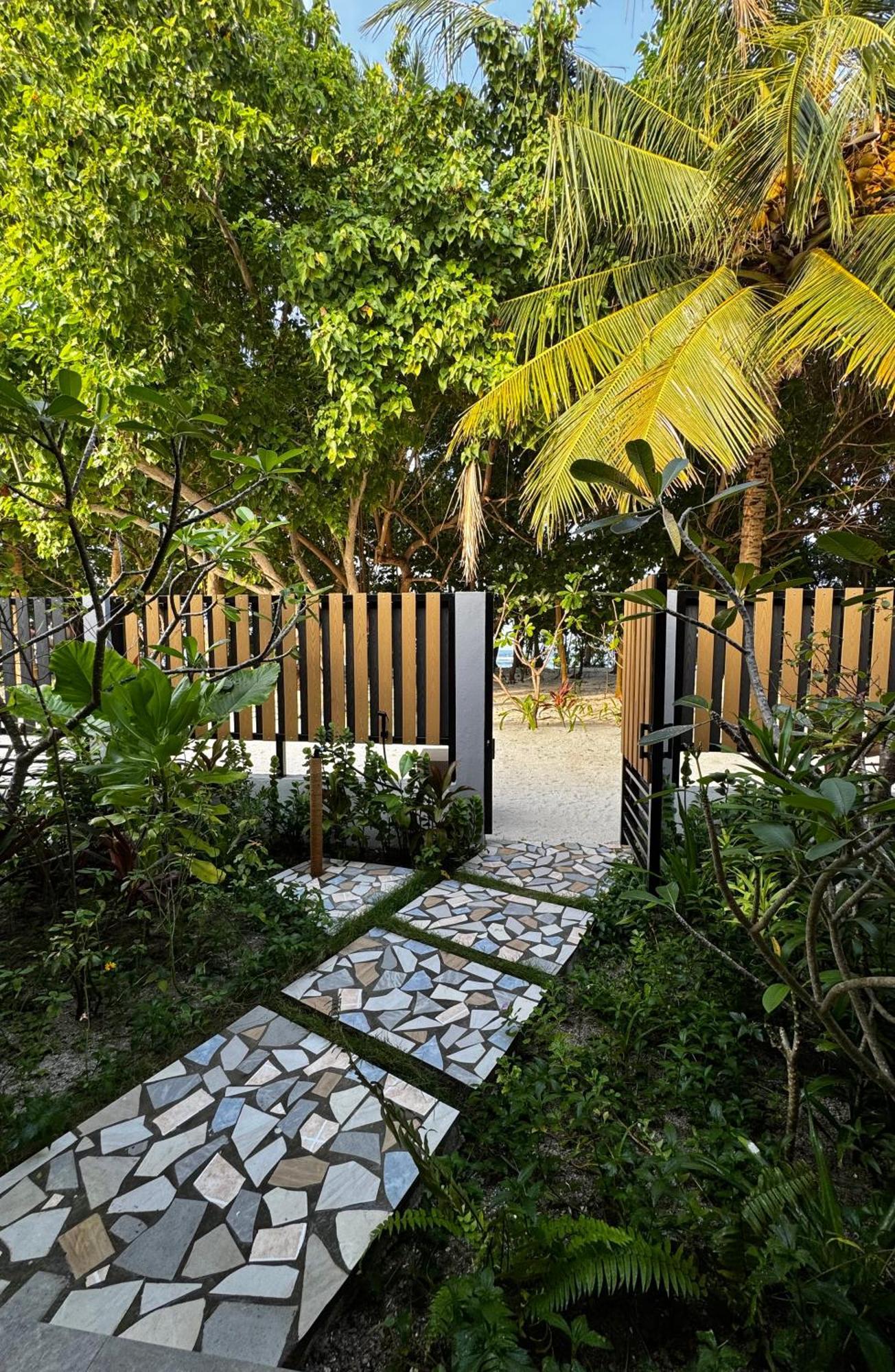 Three Hearts Hotel Fulhadhoo Room photo